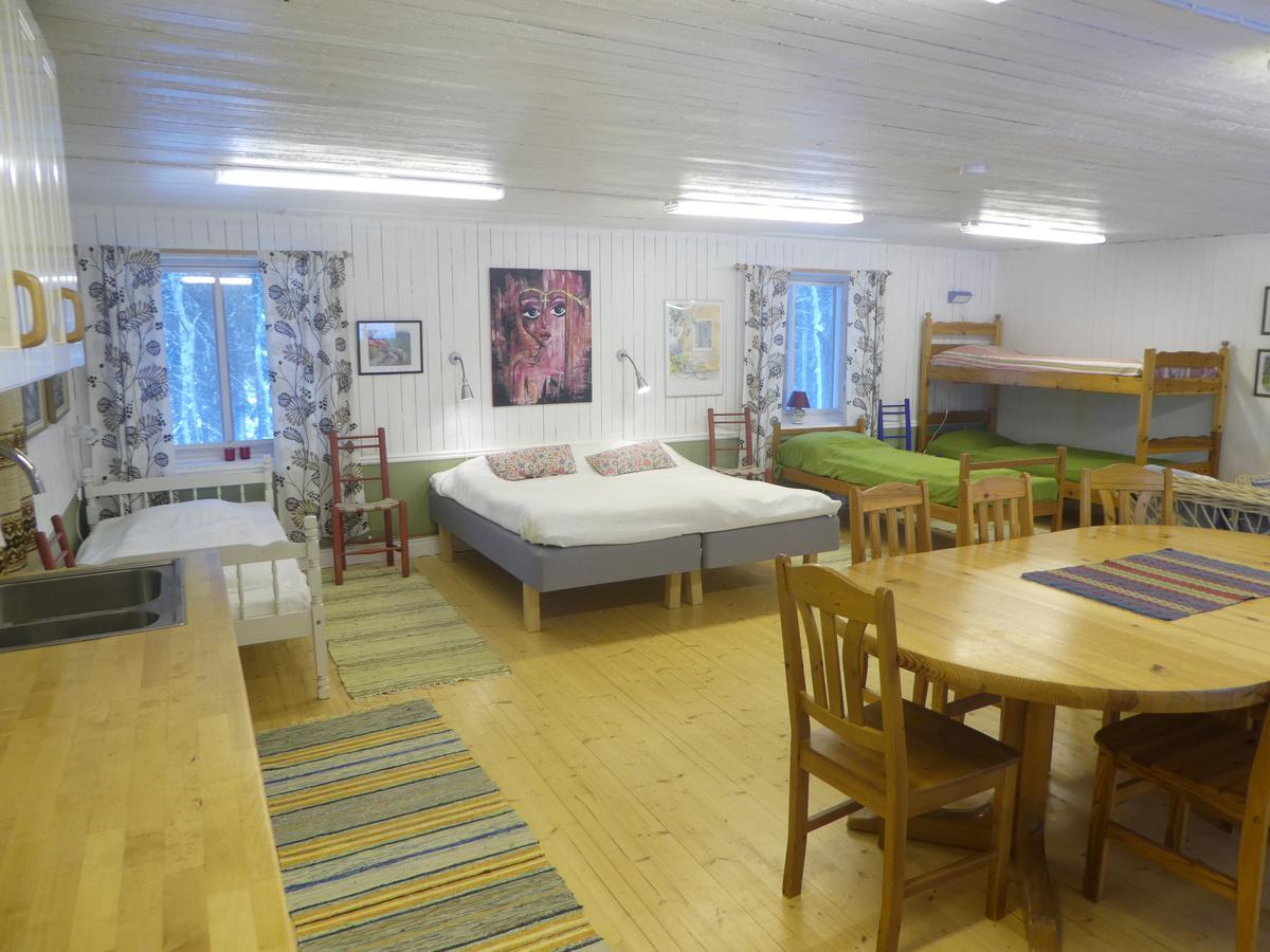 Praestmyrens Vandrarhem Ransäter Esterno foto